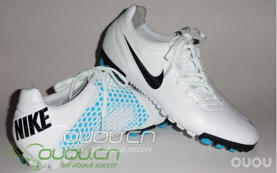 那位大神可以帮我找到这双鞋~!重赏!!!