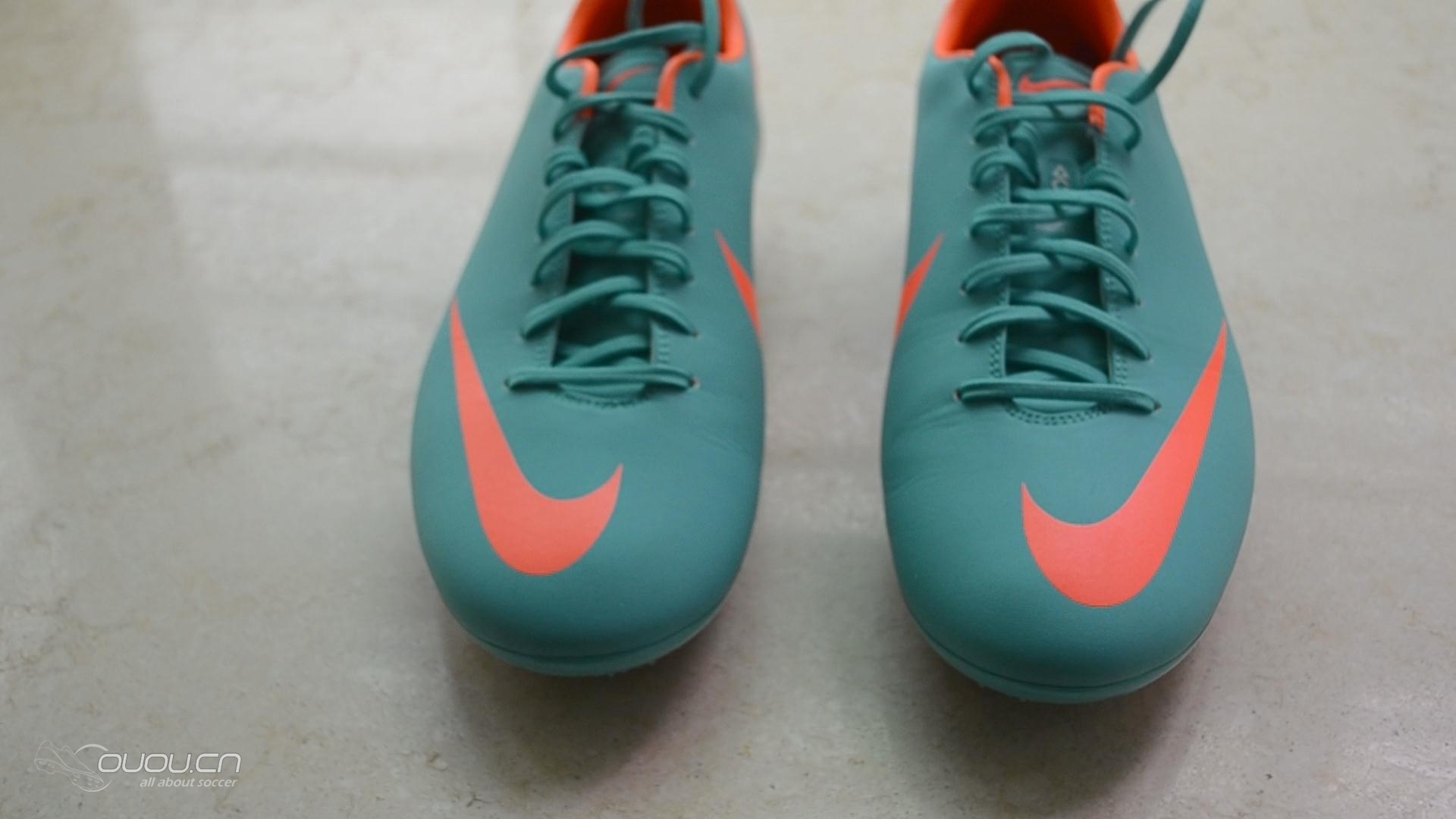 实战派宽脚日版顶级刺客8湖蓝ACC到位,顶级耐克战鞋集结完毕,刺客8VS传奇4VS360大比拼(多图)