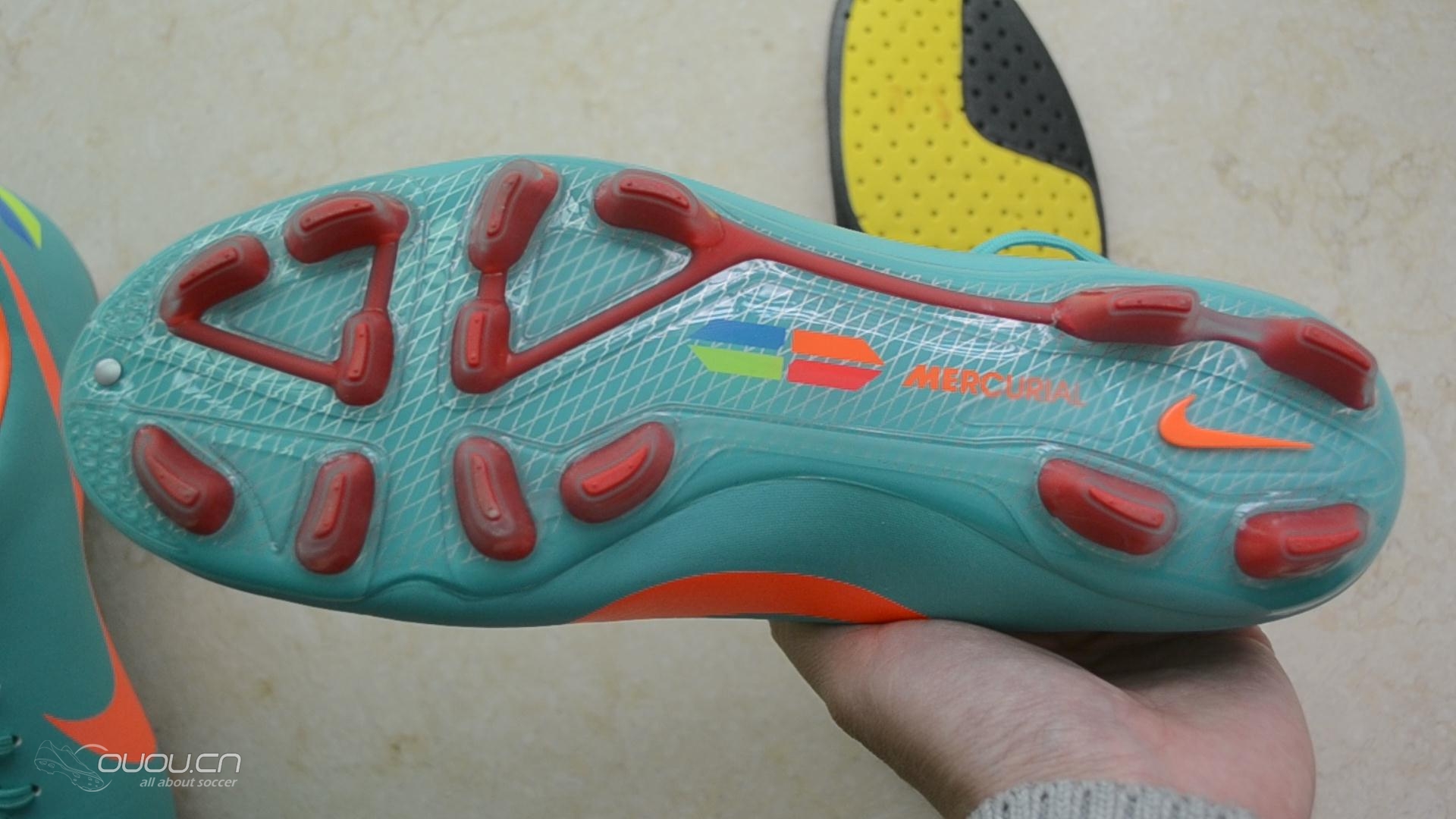 实战派宽脚日版顶级刺客8湖蓝ACC到位,顶级耐克战鞋集结完毕,刺客8VS传奇4VS360大比拼(多图)