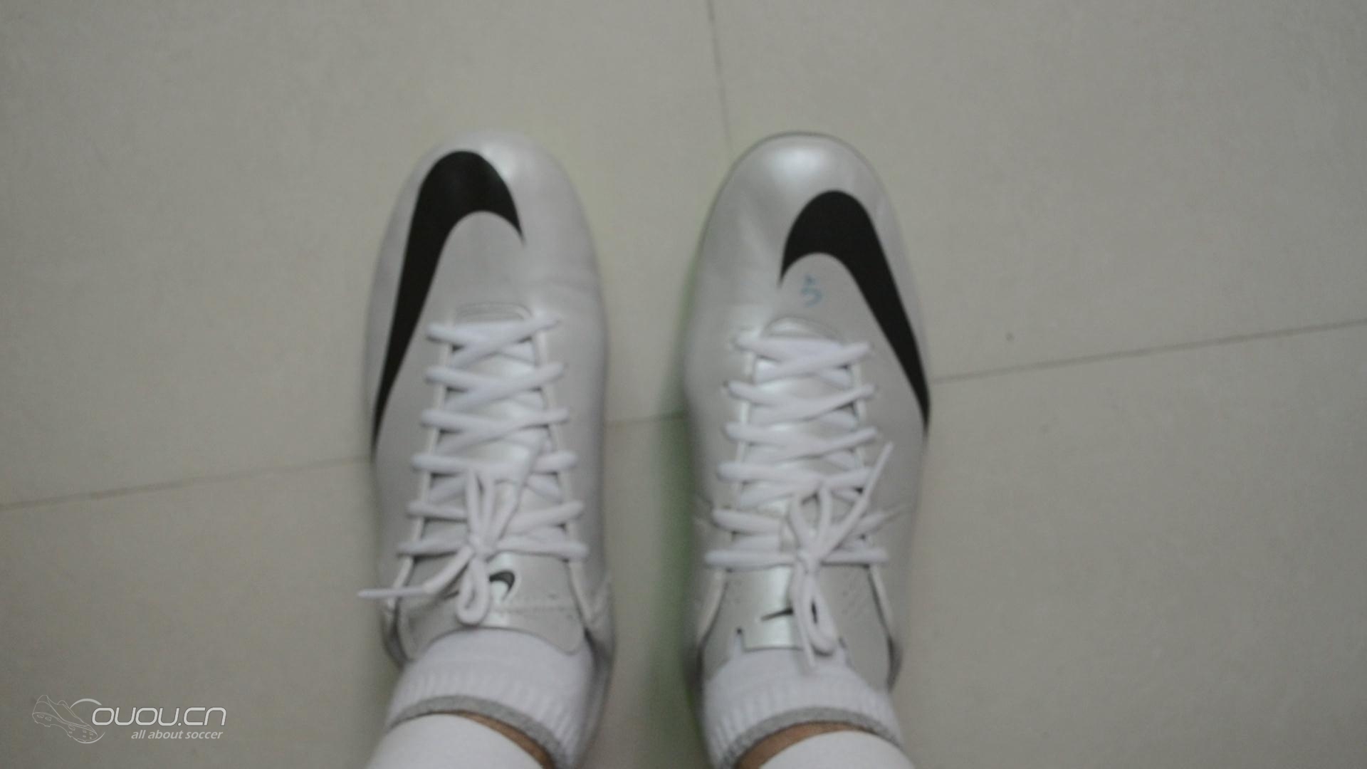 实战派宽脚刺客9中低端AG穿着评测