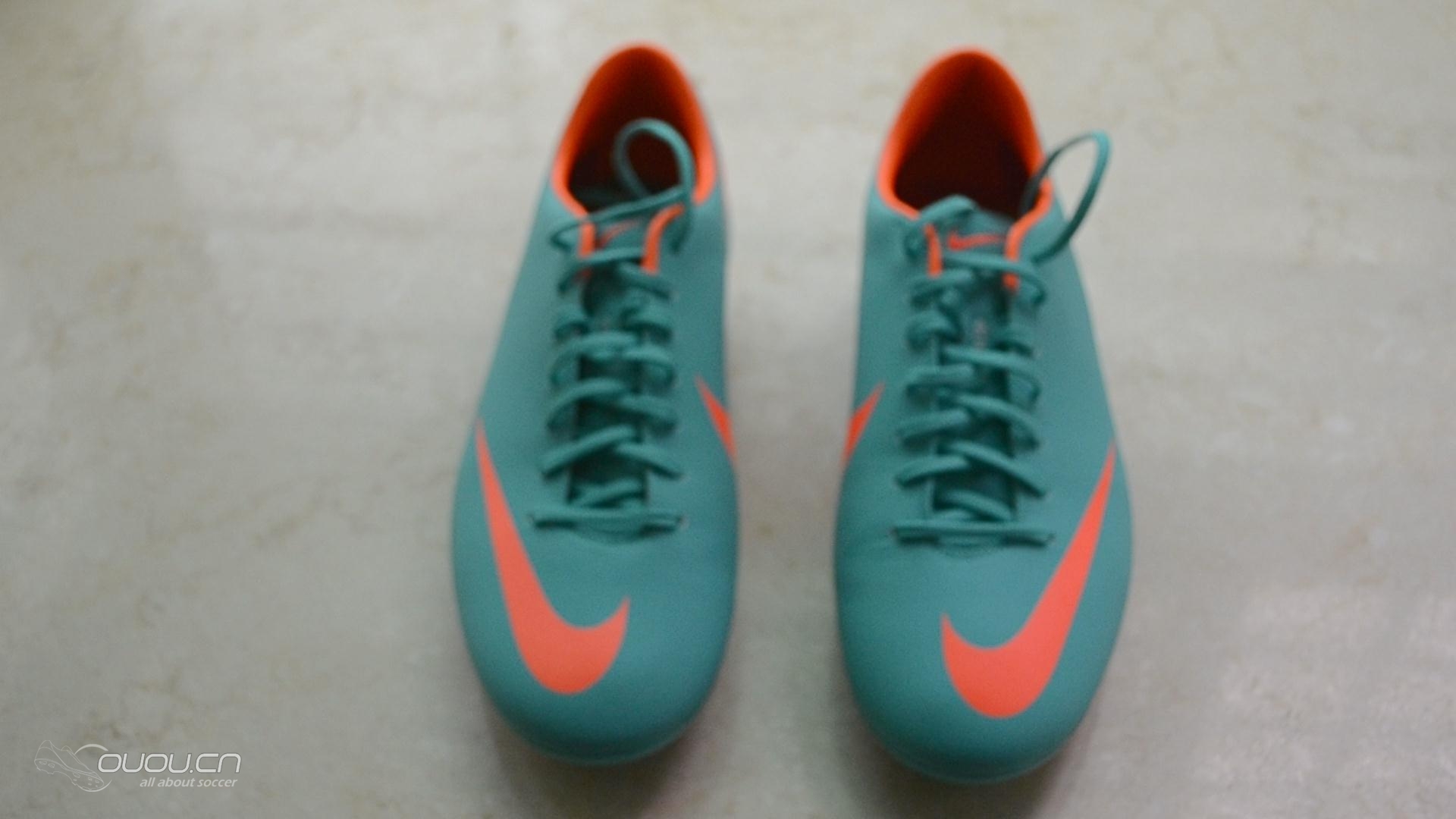 实战派宽脚日版顶级刺客8湖蓝ACC到位,顶级耐克战鞋集结完毕,刺客8VS传奇4VS360大比拼(多图)