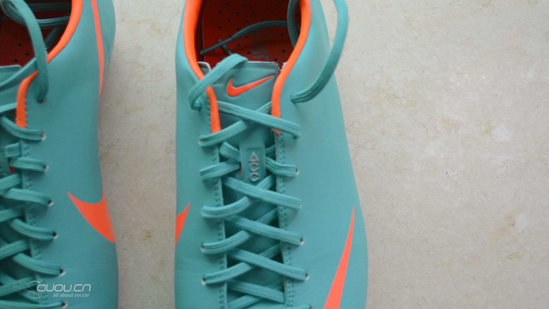 实战派宽脚日版顶级刺客8湖蓝ACC到位,顶级耐克战鞋集结完毕,刺客8VS传奇4VS360大比拼(多图)