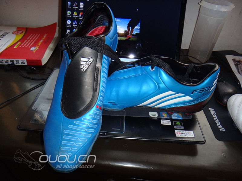 大四学生党仅有的两双球鞋