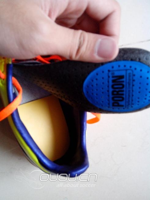 屌丝装备大逆袭!!! 自制poron减震鞋垫+ 鸡血后跟减震片