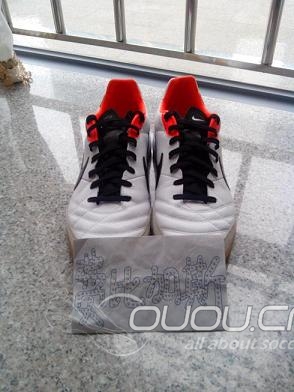 屌丝装备大逆袭!!! 自制poron减震鞋垫+ 鸡血后跟减震片