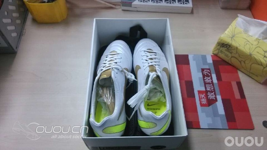 碳底传奇求鉴定真假,已签收。