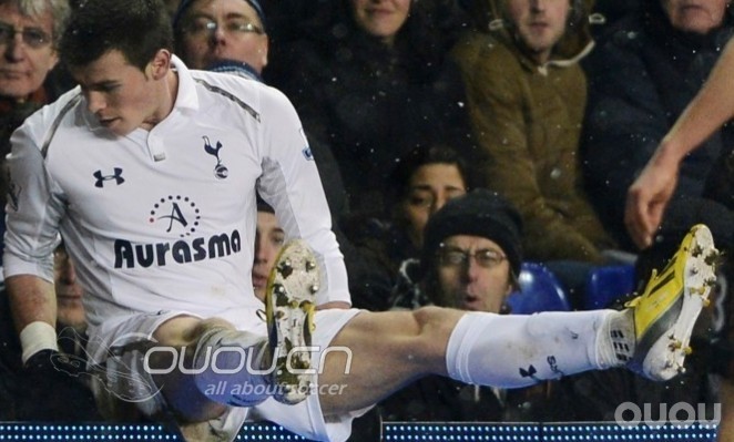 贝尔(Bale)穿的新的F50 是pu 还是皮版?