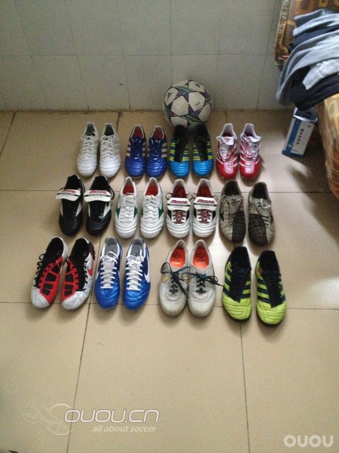 新人一枚,爱足球,爱日系,更爱老婆!