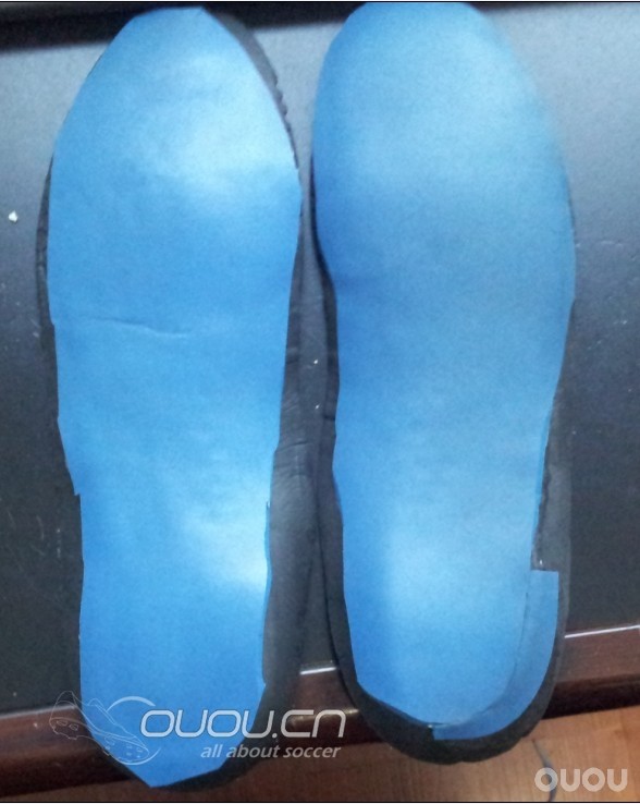 自从有了勤劳的双手,妈妈再也不用为了屌丝的鞋垫担心了,步步高牌全掌PORON鞋垫测评