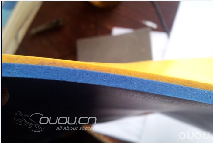 自从有了勤劳的双手,妈妈再也不用为了屌丝的鞋垫担心了,步步高牌全掌PORON鞋垫测评