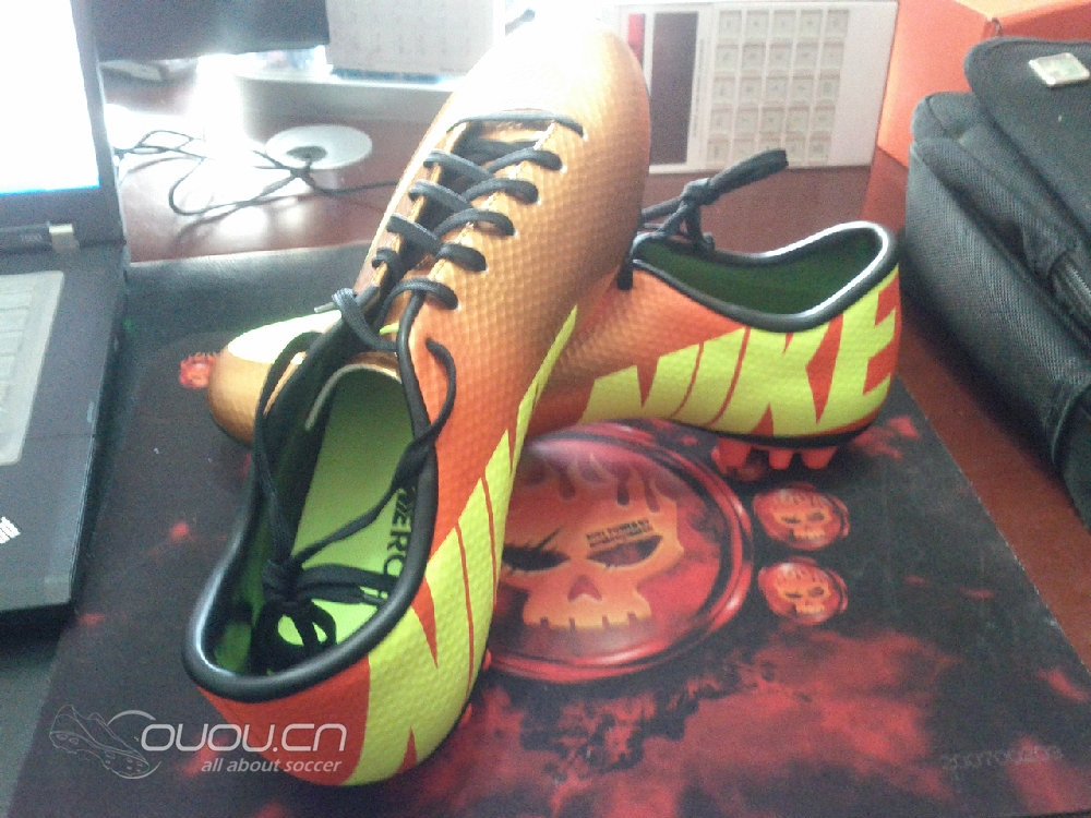 金橘色MV9处女踢