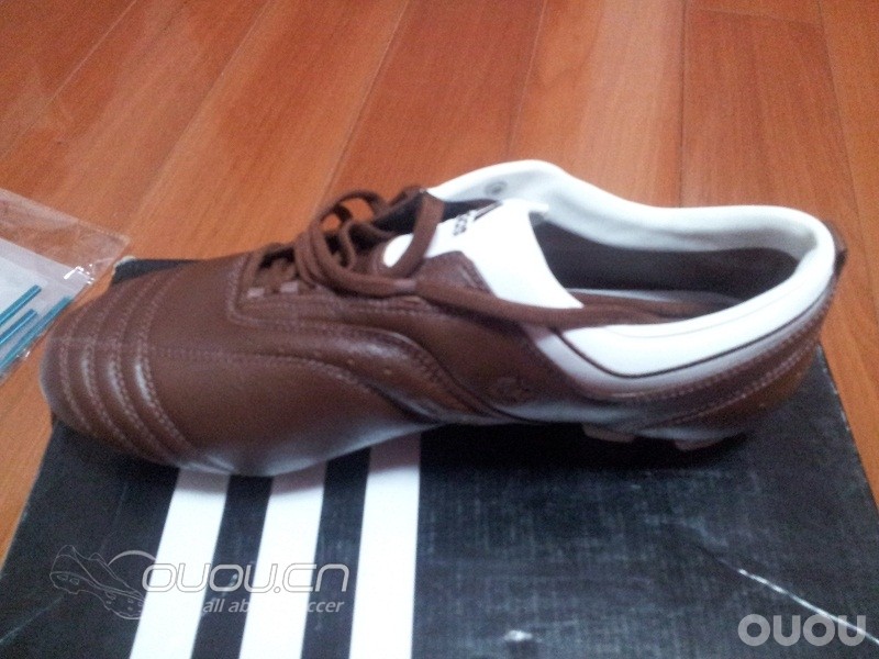 急急急!! 求鉴定 皮质 Adidas Adipure II