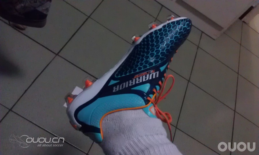 回力?NO!!WARRIOR skreamer S-LITE FG到手 媳妇送的礼物