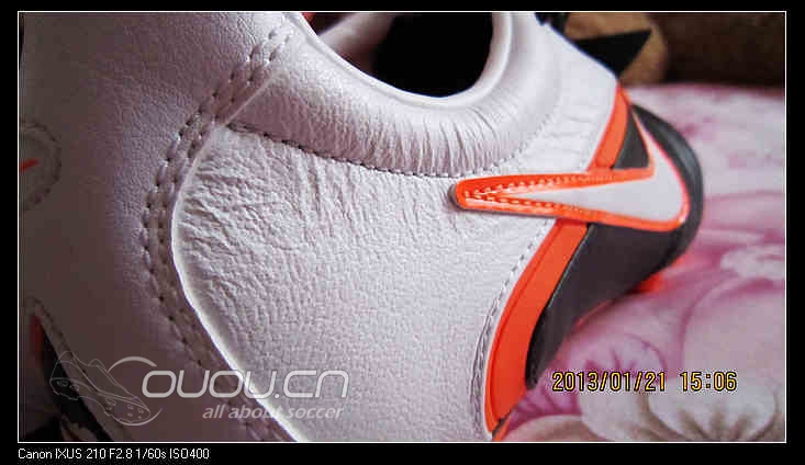 新到手的CTR360 2代 黑橙 和全家福!帮忙鉴定皮子问题