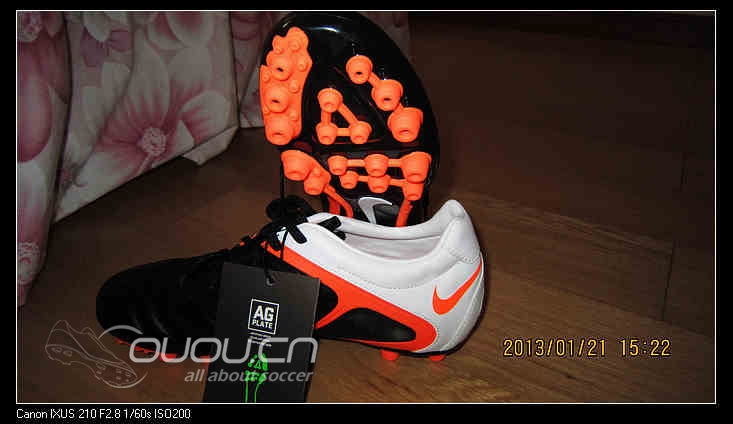 新到手的CTR360 2代 黑橙 和全家福!帮忙鉴定皮子问题