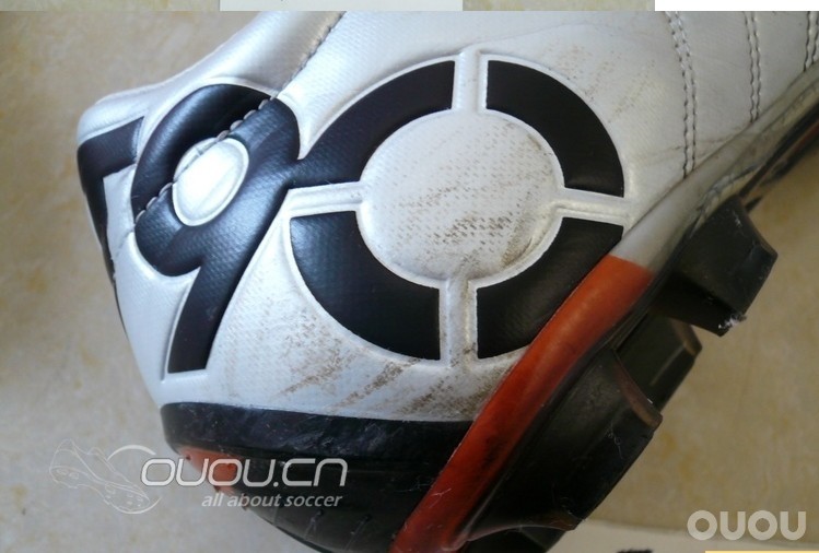 nike 日版 顶级 laser3 HG 求助!!!!