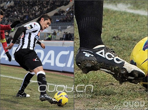 足球鞋播报 28/01/13