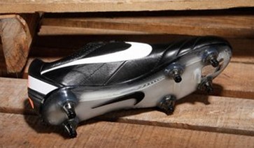 谁能告诉我下 这双鞋是啥型号的啊