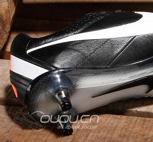 谁能告诉我下 这双鞋是啥型号的啊