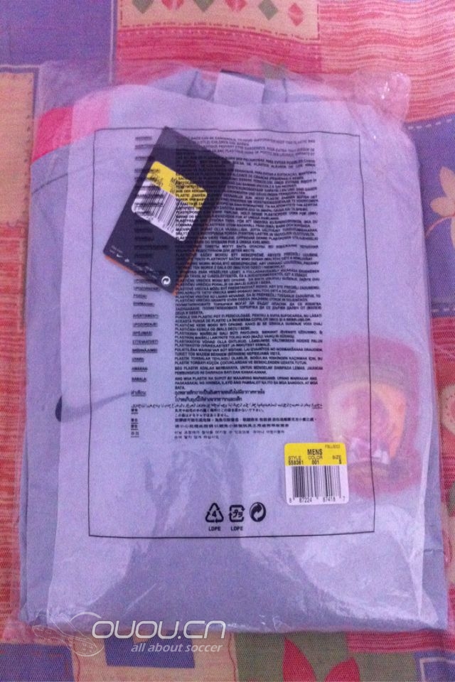 新鲜到手的2013恒大鲨鱼皮,终于入手S码了,奉上尺码对照图!