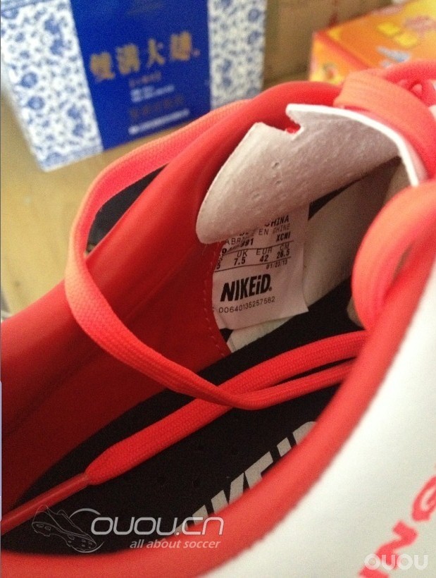 《还记得前段时间的那双ID MV8的效果图么?》   对,她来了。。——-ID MV8 静态赏析