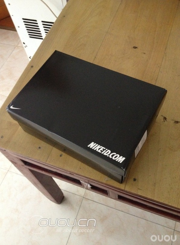 《还记得前段时间的那双ID MV8的效果图么?》   对,她来了。。——-ID MV8 静态赏析