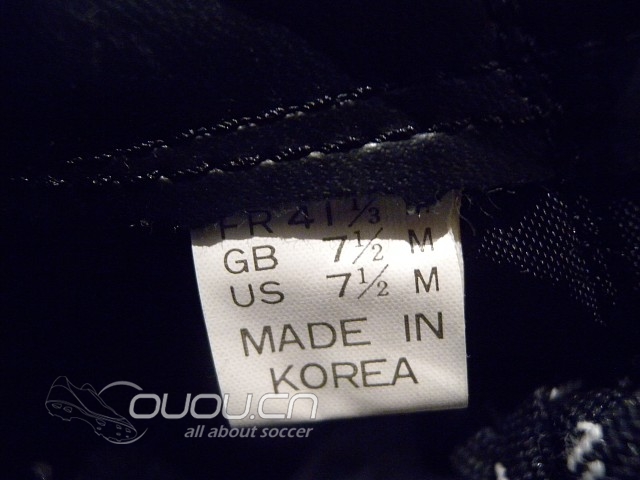 阿迪达斯1990世界杯足球鞋