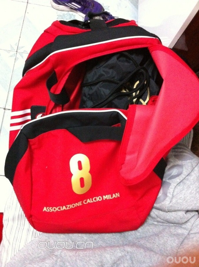 今天的作品,绣一下我的球鞋ID!~