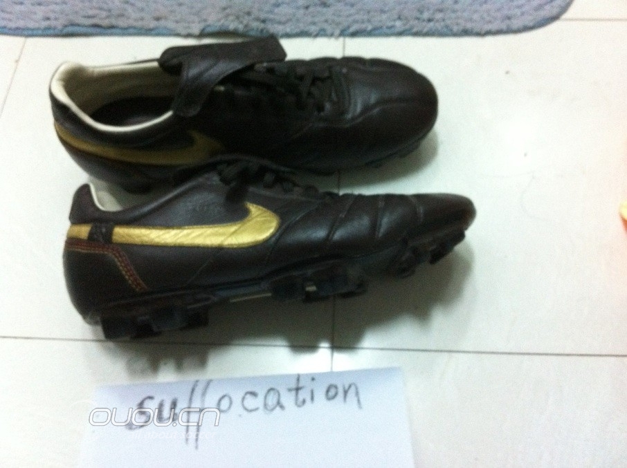 今天回老房子翻出我的第一双HG 10R!