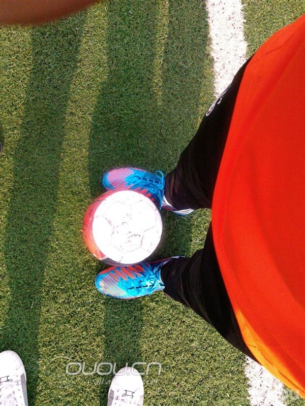 阿迪的ag鞋钉 变相或转身有时候感觉卡草 不知各位有同感不