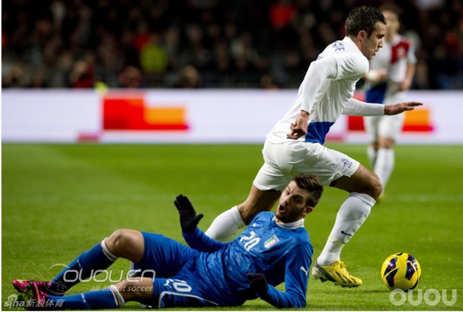 范大将军换鞋了 总算不猎鹰11了。。。。