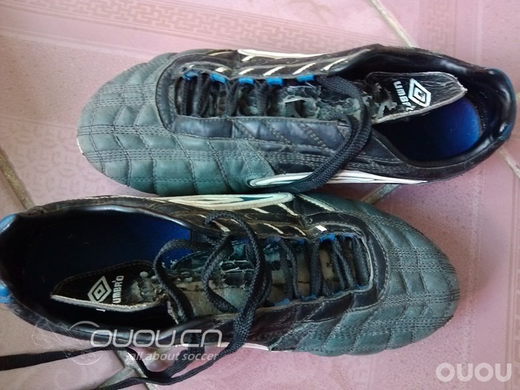 那些年,陪我征战绿茵场的战靴