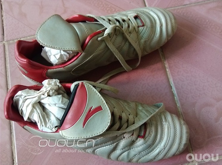 那些年,陪我征战绿茵场的战靴