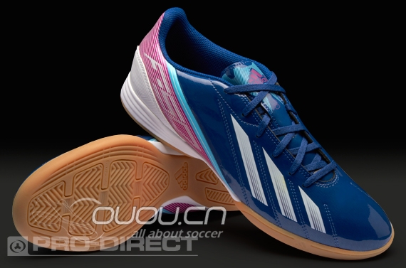 ~~~~阿迪要怎样啊,是有多喜欢蓝色啊~~~~