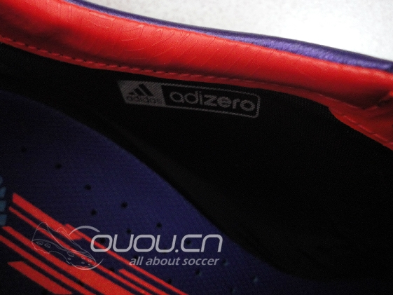 晒晒刚刚从唯品会拿到的鞋子。皮版f50.紫色。