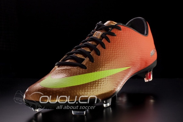 2013年新品期刊(一月刊)