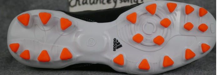 这鞋钉容易断码