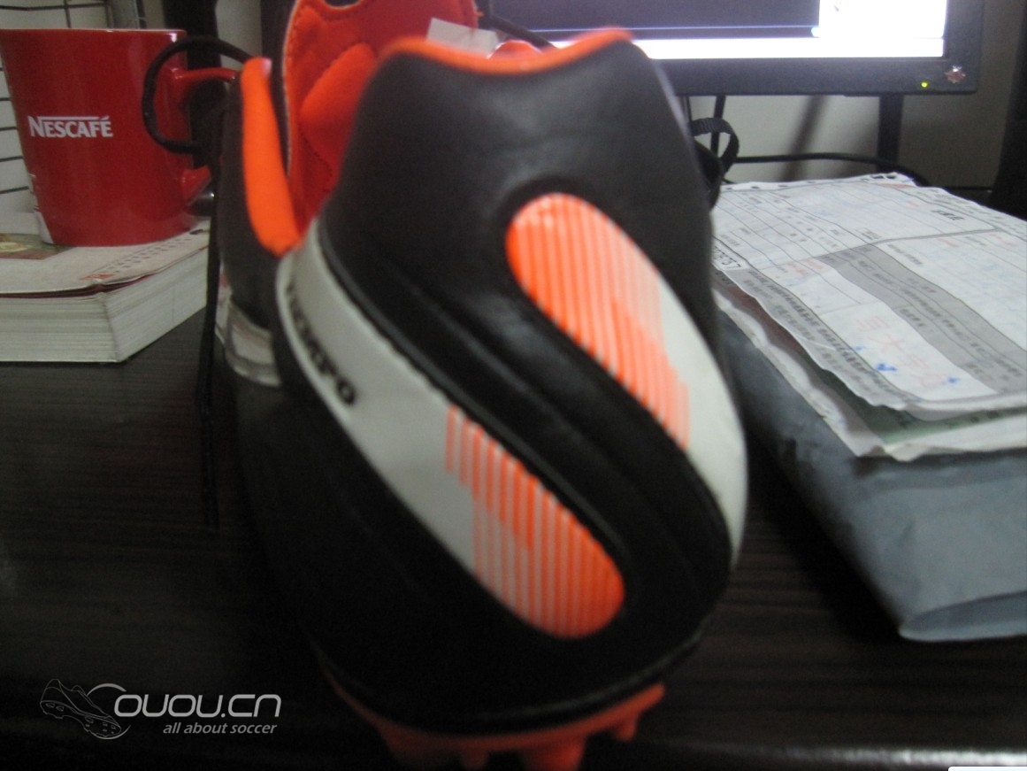 传奇4中端小牛皮求鉴定。