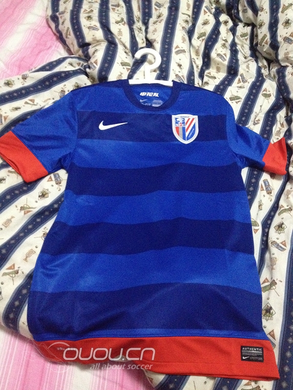 今天新买的新赛季申花球衣和训练服