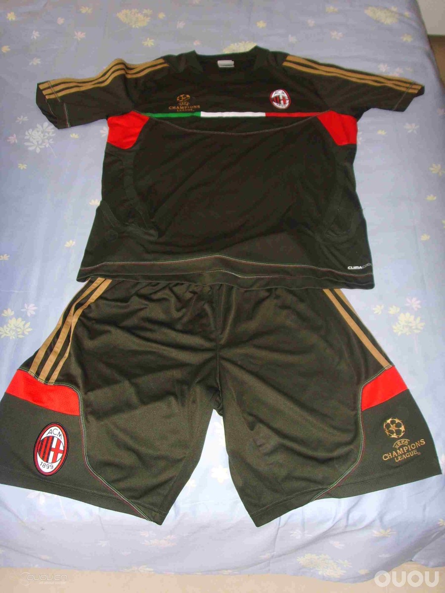 米兰11-12赛季欧冠训练套装