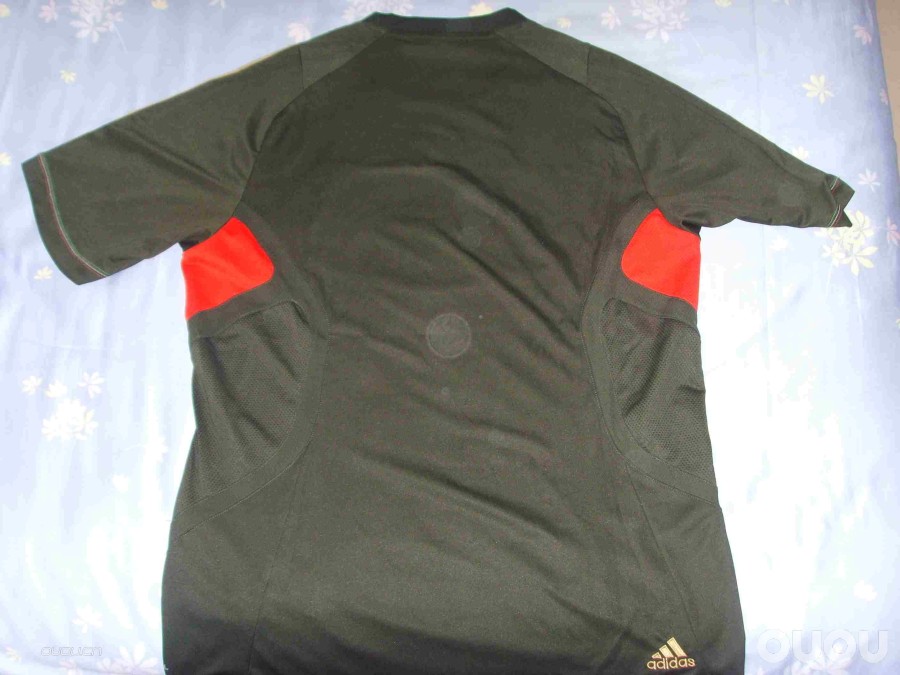 米兰11-12赛季欧冠训练套装