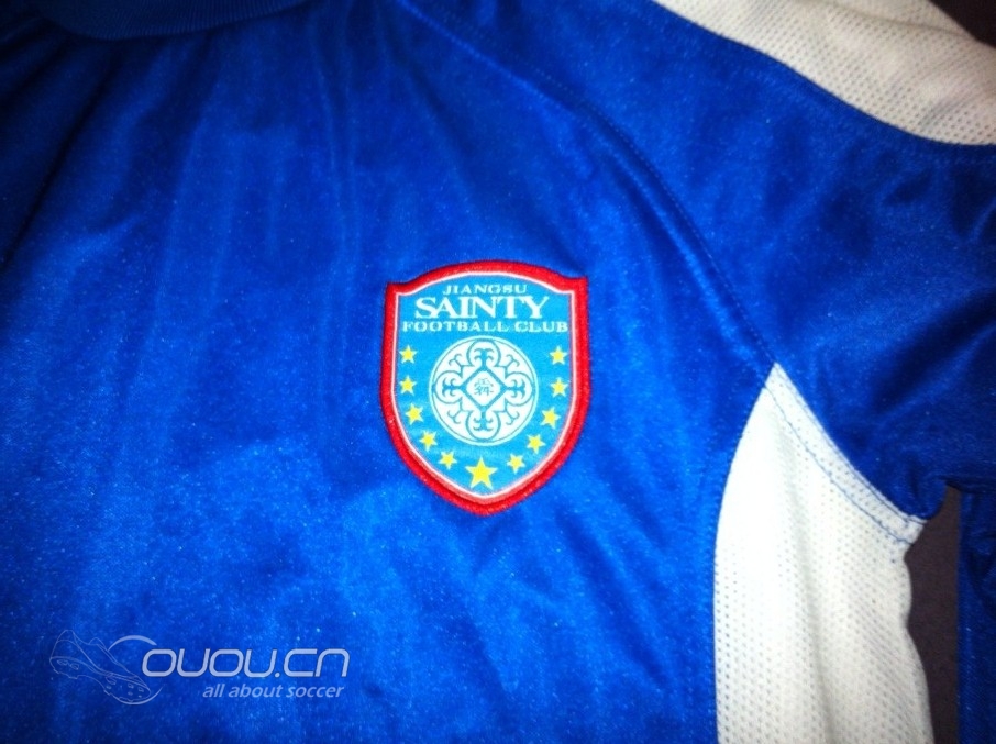 老房子翻出的一件衣服~!