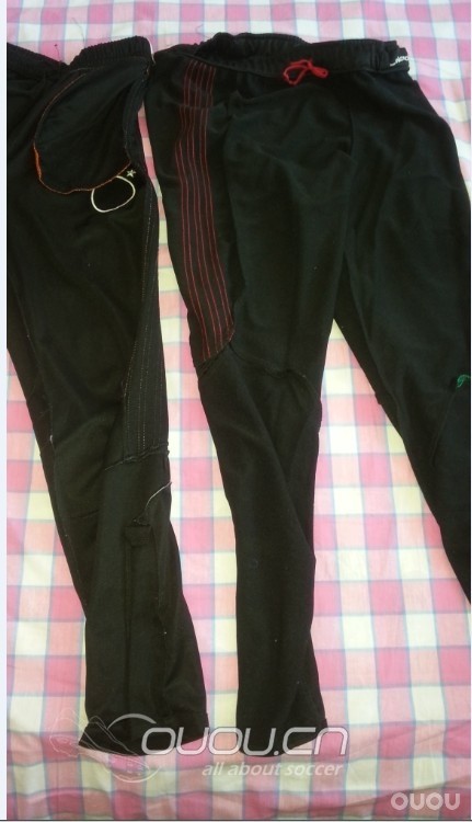 12-13赛季AC米兰球员版收腿裤训练套头衫 简易评测