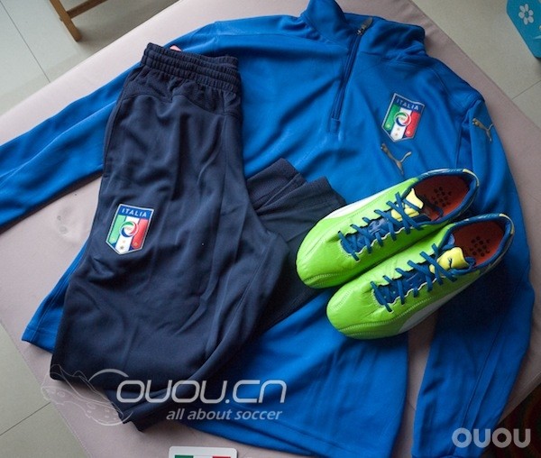 Puma 08欧锦赛意大利训练收腿套装和Adidas AC米兰12-13训练收腿套装。还有米兰夏季训练、里昂Techfit