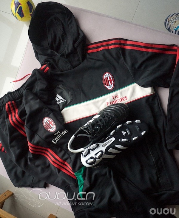 Puma 08欧锦赛意大利训练收腿套装和Adidas AC米兰12-13训练收腿套装。还有米兰夏季训练、里昂Techfit