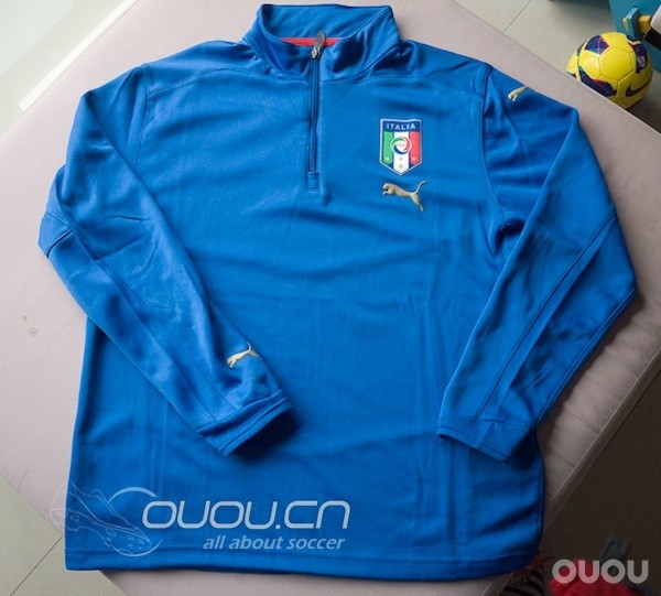 Puma 08欧锦赛意大利训练收腿套装和Adidas AC米兰12-13训练收腿套装。还有米兰夏季训练、里昂Techfit