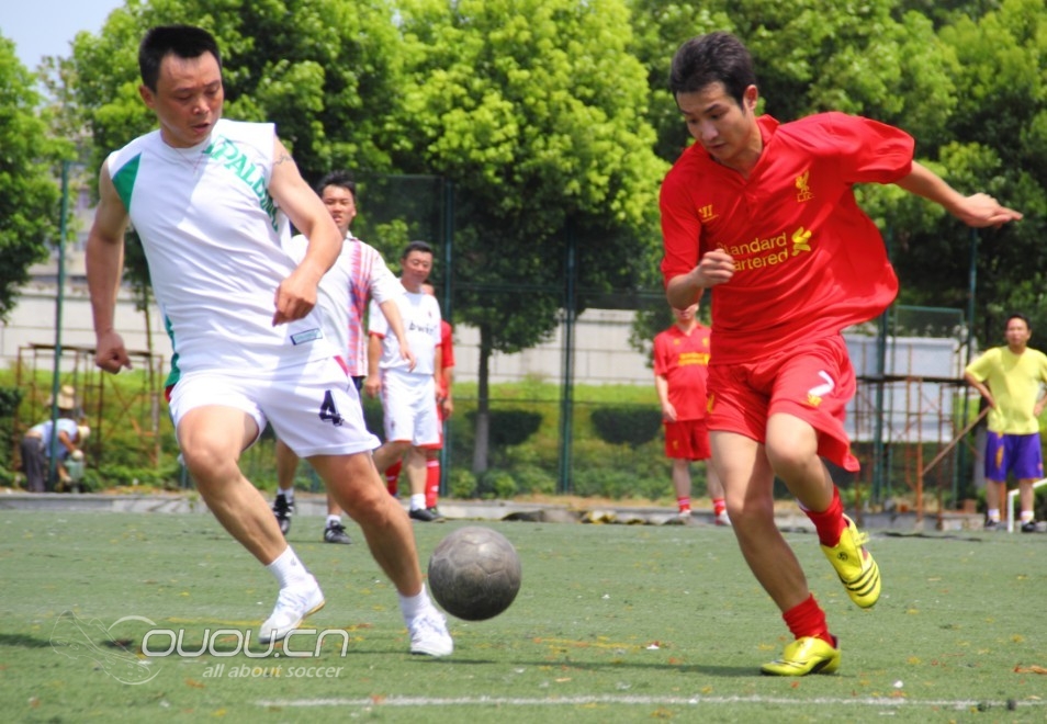 猎鹰9顶级FG ,猎鹰12小贝中端FG,选哪个!内附楼主私人战靴,有亮点