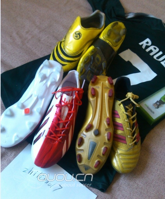 猎鹰9顶级FG ,猎鹰12小贝中端FG,选哪个!内附楼主私人战靴,有亮点