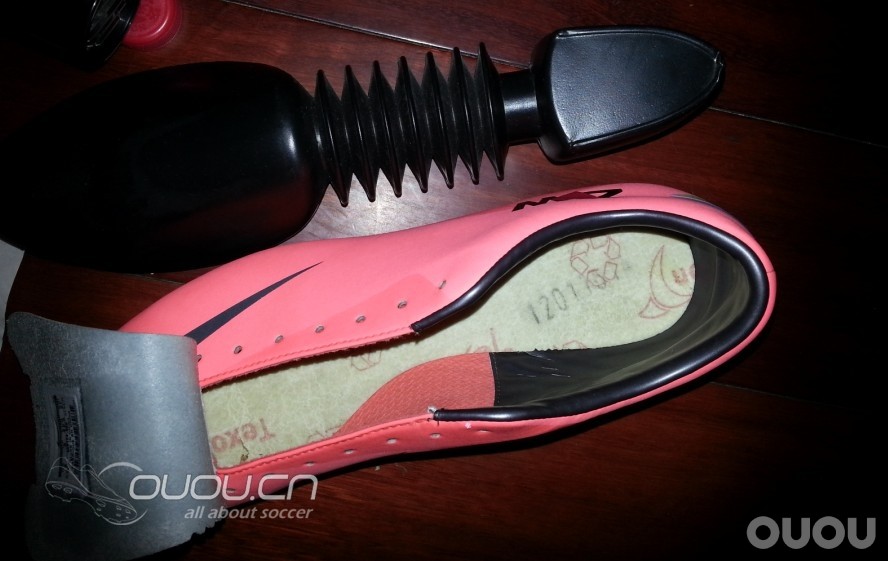 觉得你的刺客磨你的后跟的骚年们…..进来看看吧 我觉得是完美解决问题耶..