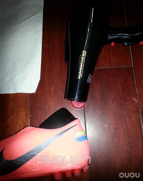 觉得你的刺客磨你的后跟的骚年们…..进来看看吧 我觉得是完美解决问题耶..